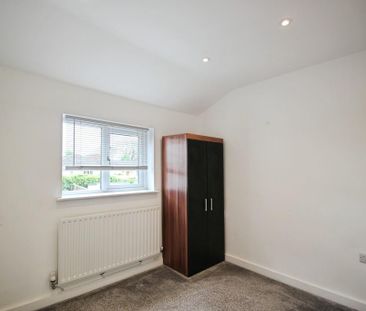 2 bedroom end of terrace house to rent - Photo 5