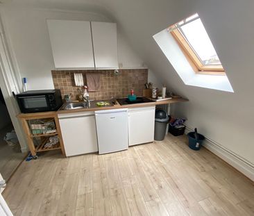 Location Appartement 2 pièces 25m² - Photo 2