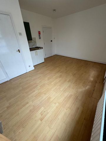 Studio to rent - Photo 4