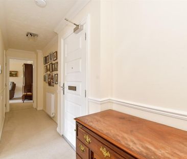 1 bedroom retirement property to rent - Photo 6