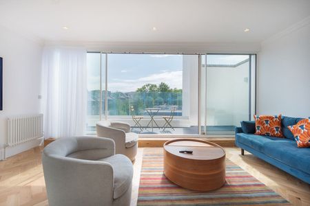 Rosslyn Hill - Photo 3