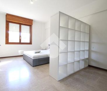 Monolocale in affitto - Photo 2