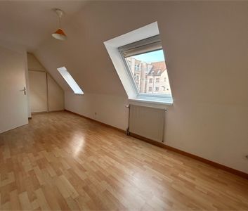 Location Appartement 4 pièces 84m² - Photo 3