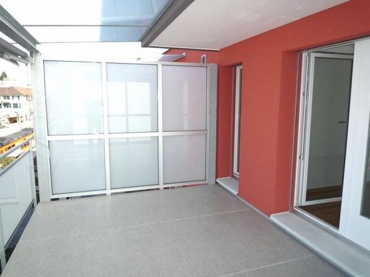 Moderne 3.5-ZW à 68 m² im 1. OG - Photo 1