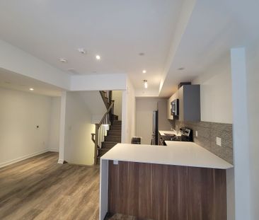 For Lease - 3079 Pharmacy Avenue Unit# 17, Toronto, Ontario - Photo 3