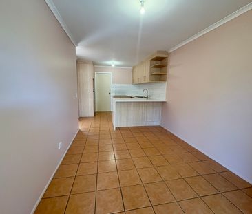 NEWLY RENOVATED - NEW KITCHEN - FRESH PAINT - NEW CARPET - Photo 2