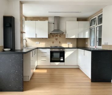 3 Bed Terraced House, Haydons Road, SW19 - Photo 6