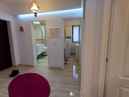Apartament 3 Camere cu Parcare, AC, Dressing Vedere Lac Rediu - Fotografie 5