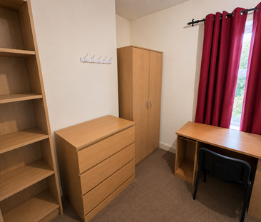 1 bedroom in a house share to rent - Photo 4