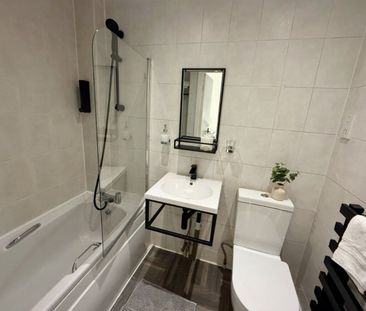 1 Bed Flat, Bradford St, B5 - Photo 3