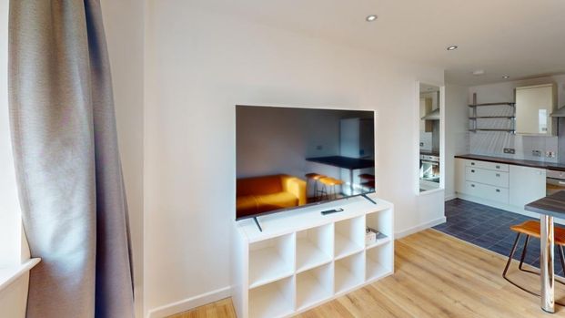 2 bedroom terraced house to rent - Photo 1