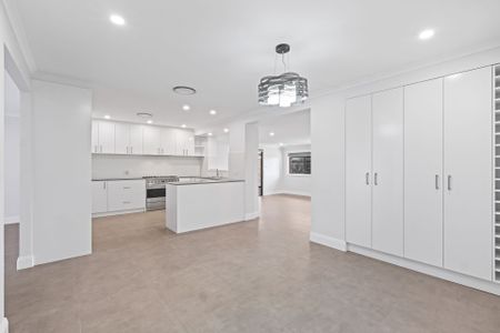 Modern Four Bedroom Family Home - Photo 4