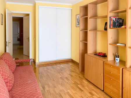 Fully furnished three bedroom apartment in Avenidas Novas - Photo 4
