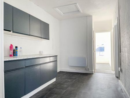 2 bedroom flat to rent - Photo 3