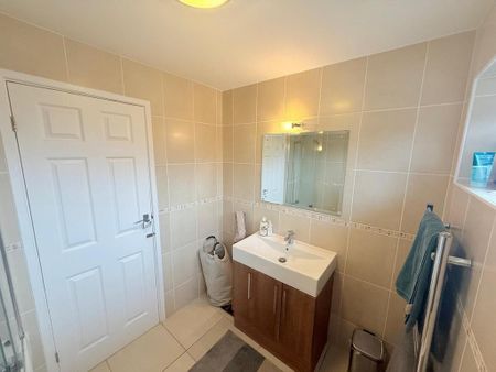 3 bedroom semi-detached house to rent - Photo 4