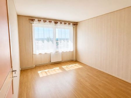 Location Appartement 4 pièces 72m² EU 76260 - Photo 2