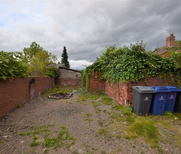 3 bedroom end of terrace house to rent - Photo 5
