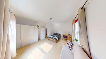 5 bedroom detached house to rent - Photo 5