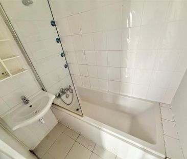 2 bedroom maisonette to rent - Photo 4