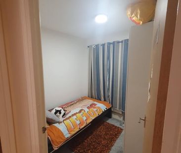 3 Bed Flat, Portland Road, SE25 - Photo 6
