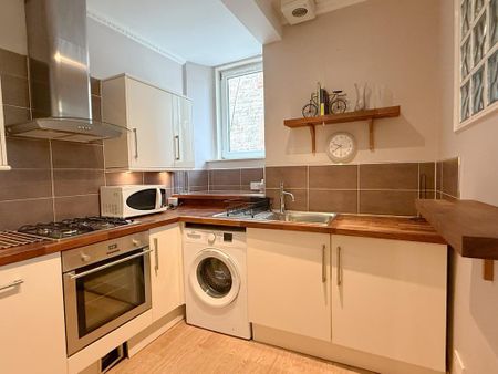 2 bedroom flat to rent - Photo 5