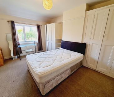 5 Bed Student Accommodation - Photo 5