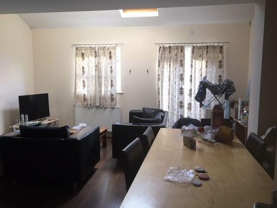 6 bedroom terraced house to rent - Photo 1