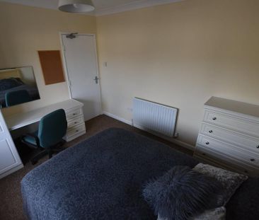 Bournemouth Raleigh Road Wallisdown, BH12, Dorset - Photo 4