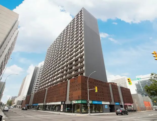 190 Smith Apartment Suites | 190 Smith Street, Winnipeg - Photo 1