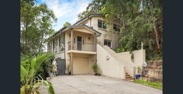 Large home with ocean views - Photo 1