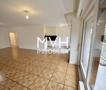 5.5 renovated rooms in a quiet location with pool - Foto 2