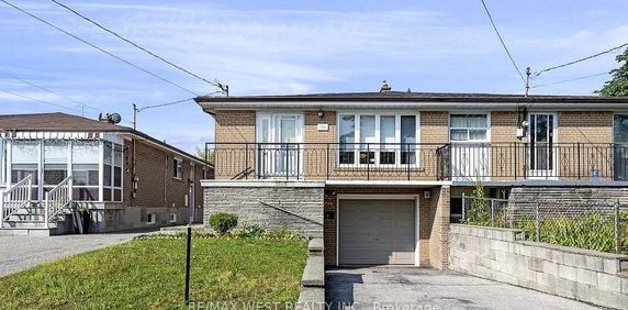For Lease - 136 Duncanwoods Drive, Toronto, Ontario - Photo 2
