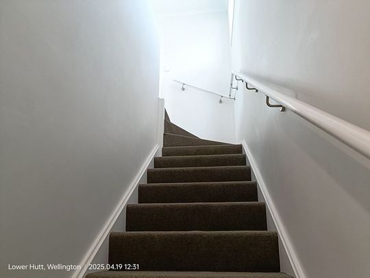 ** Modern 3 Bedrooms two storey with Garage ** - Photo 1