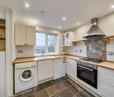 Wheelwright Close, Bushey, WD23 - Photo 2