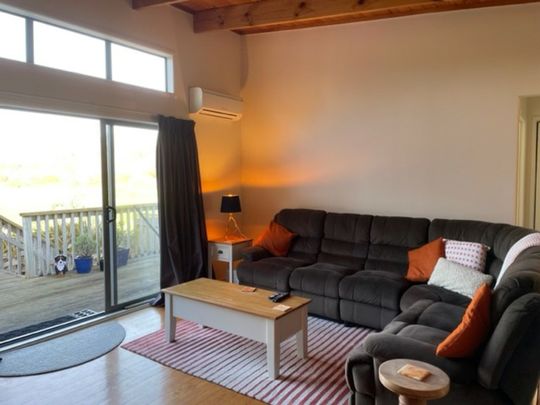 Modern 3-Bedroom Home in a Private, Convenient Location - Photo 1