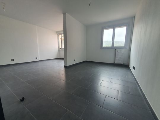 Location Appartement 4 pièces 84m² AUBAGNE 13400 - Photo 1