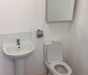 1 bedroom property to rent in Salford - Photo 6