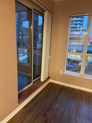 For Lease - 909 Bay Street Unit# 712, Toronto, Ontario - Photo 1