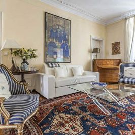 Appartement • Saint Philippe du Roule - Photo 1