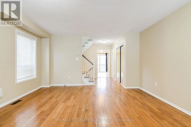 195 KNAPTON DRIVE - Photo 1