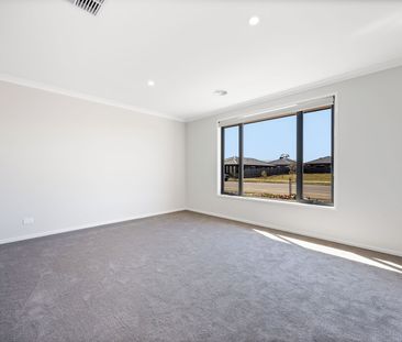 Modern 4-bedroom family home in the heart of Lucas - Photo 3