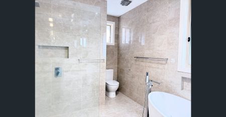 Family Package Minutes to the Freeway! - Photo 5