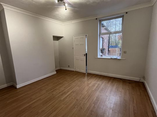 Walkden Road, Worsley, Manchester M28, London - Photo 1