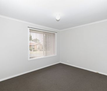 Spacious 3-Bedroom Family Home in Mill Park - Photo 2