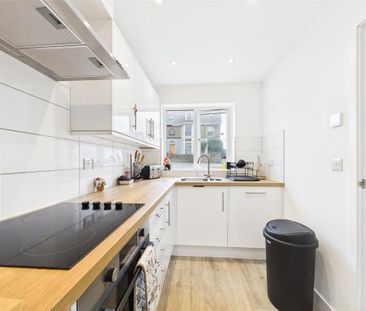 2 bedroom terraced house to rent - Photo 5