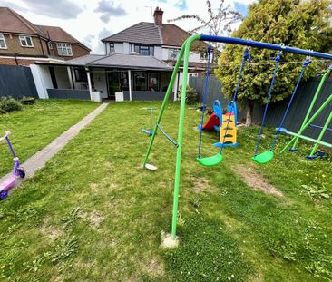 Studio to rent - Photo 3