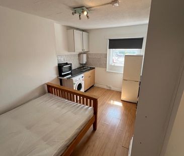 Studio Flat, London Road, CR0 - Photo 4