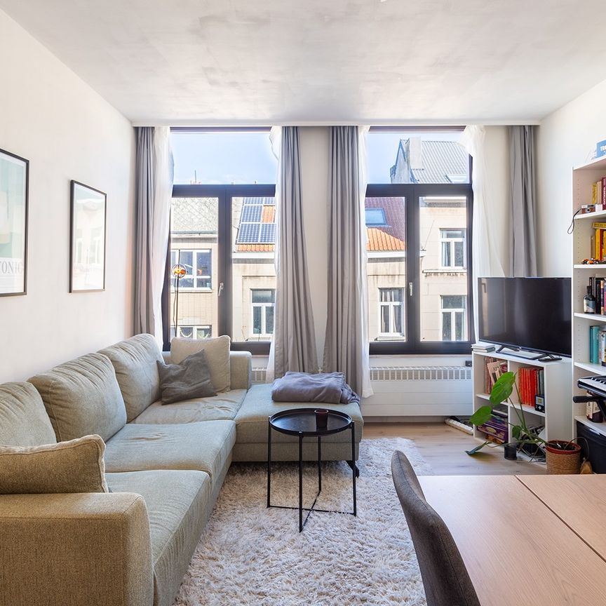 Ruim één-slaapkamerappartement met toplocatie op het Zuid! - Photo 1