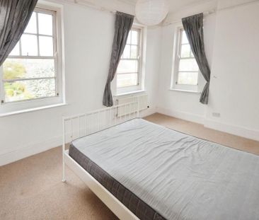3 bedroom maisonette to rent - Photo 2