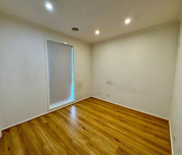 Spacious Family Home in a Convenient Location - Photo 5